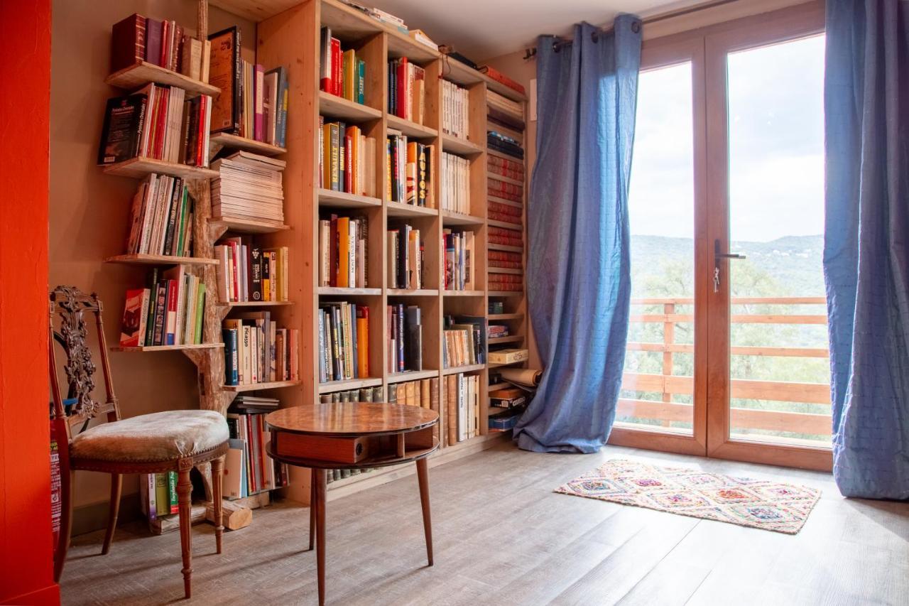 Bed and Breakfast Mas La Marchette Oms Esterno foto